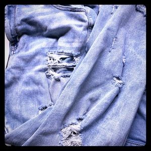 Size 16 American eagle Destroyed/ripped jegging